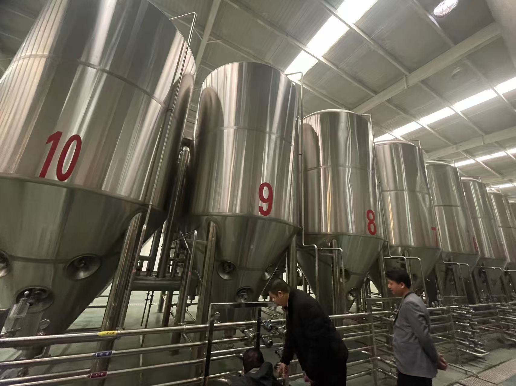 掇刀精酿啤酒设备厂—平面布置、设备设计、制造、调试、培训等一条龙服务